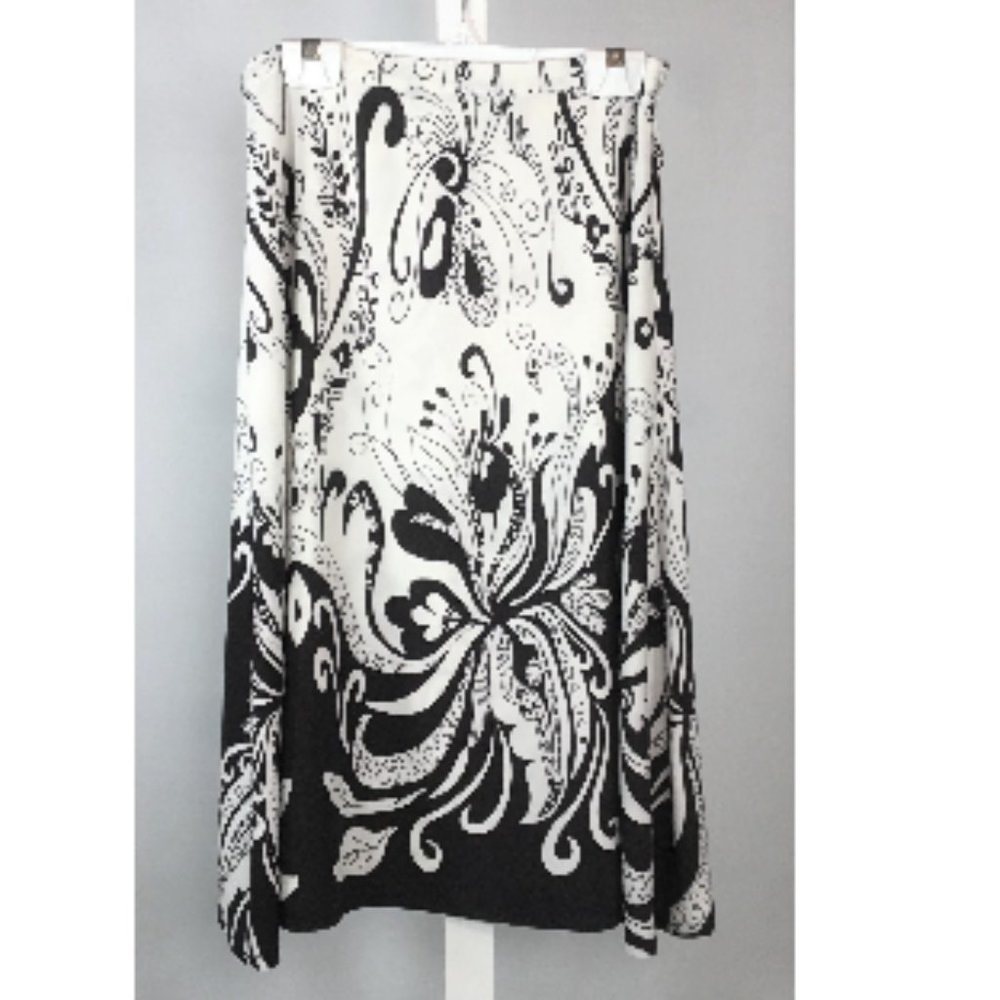 Connection 18 Skirt
